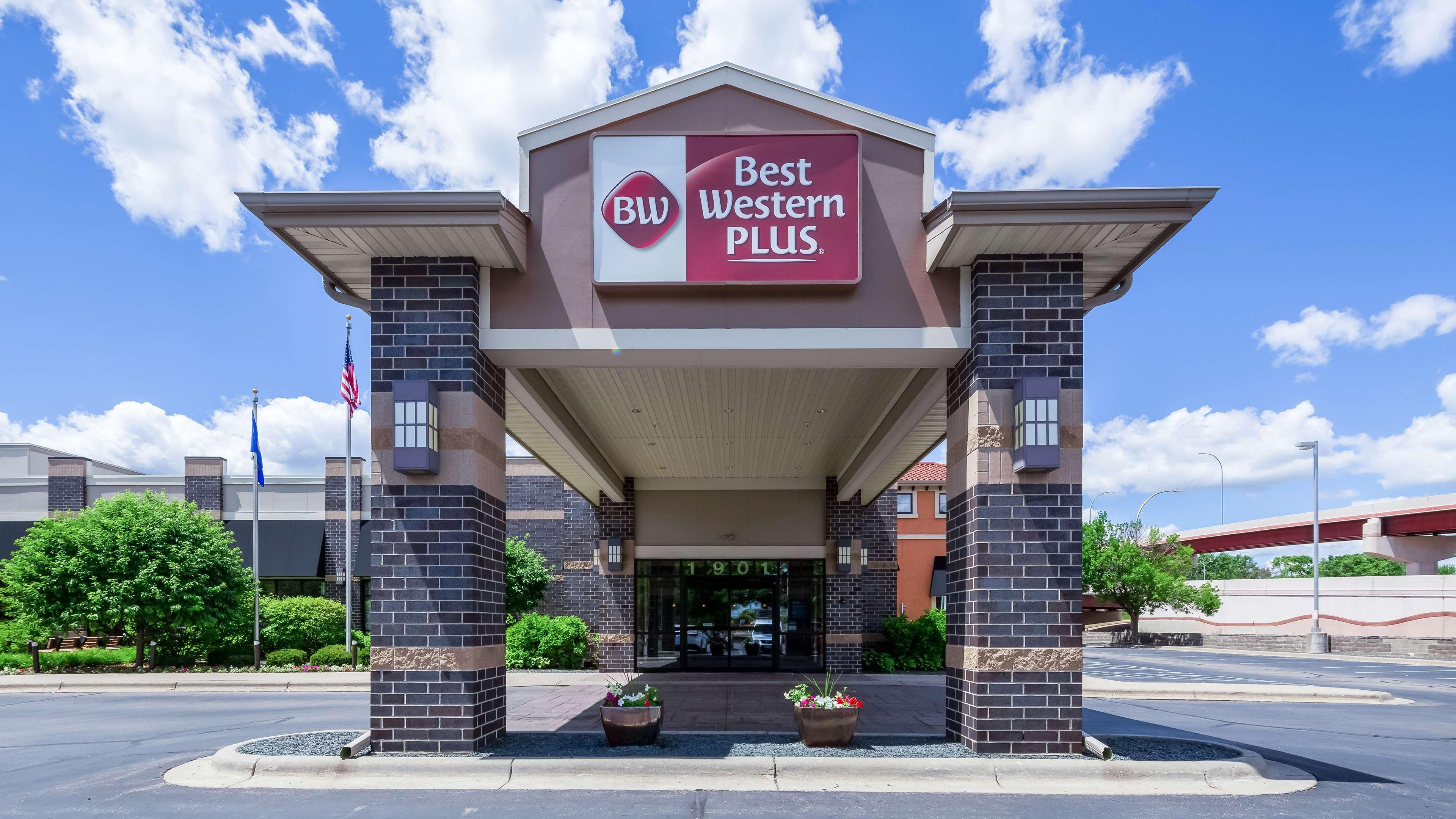 Best Western Plus Bloomington Hotel Extérieur photo